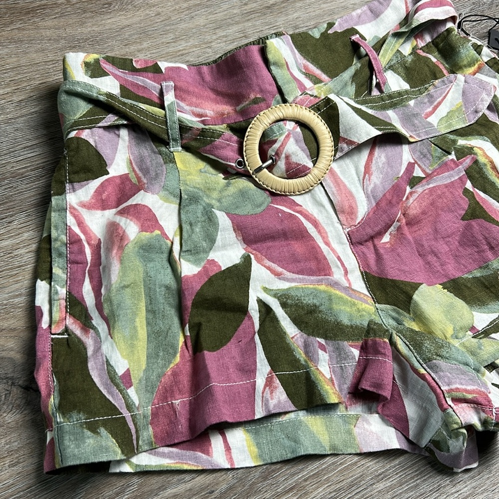 Tahari Luxe Linen Floral Print Shorts Size Medium - Picture 4 of 12
